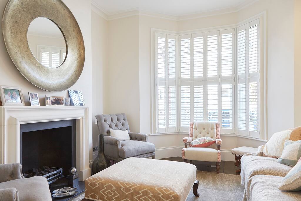 Sitting room with electric fire