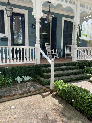 Mid City Classic on Streetcar Line Minutes from FQ gallery image 4