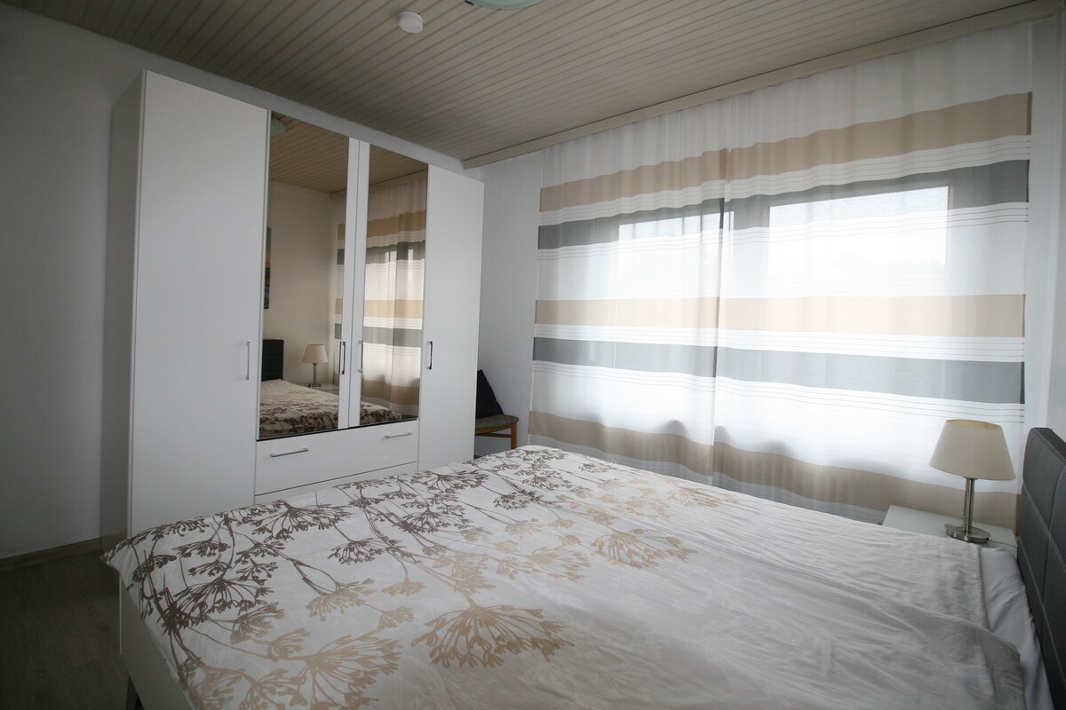 1. Schlafzimmer mit Doppelbett