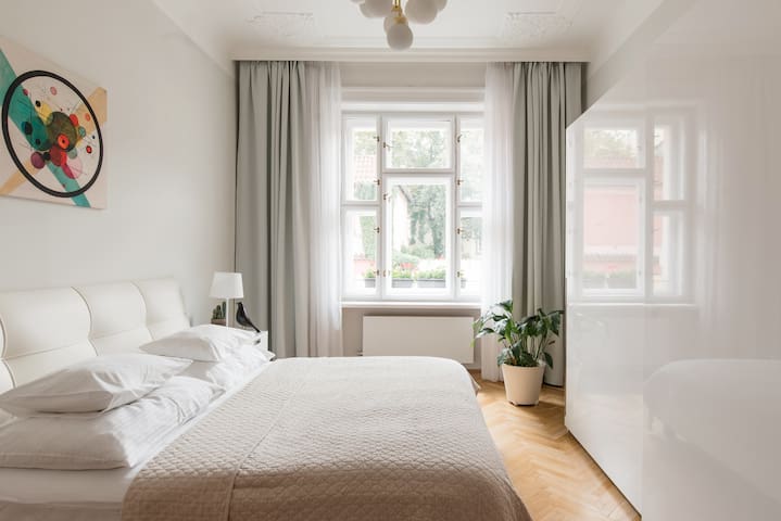 Art Nouveau Apartment Next to Old Town Square