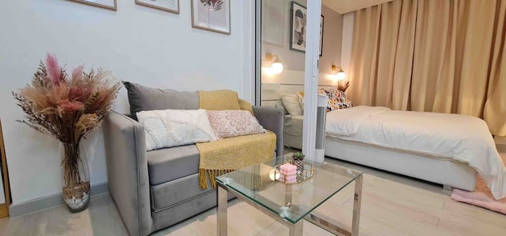 Azure Luxe By Nordic Suites - Parañaque