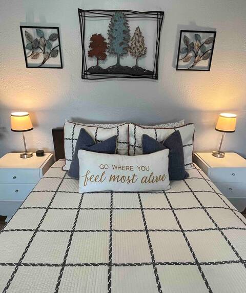 East Bay Cozy Cottage