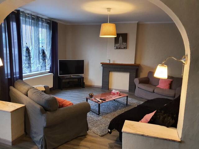 Chaleureux duplex à 10 min du centre de Liège!