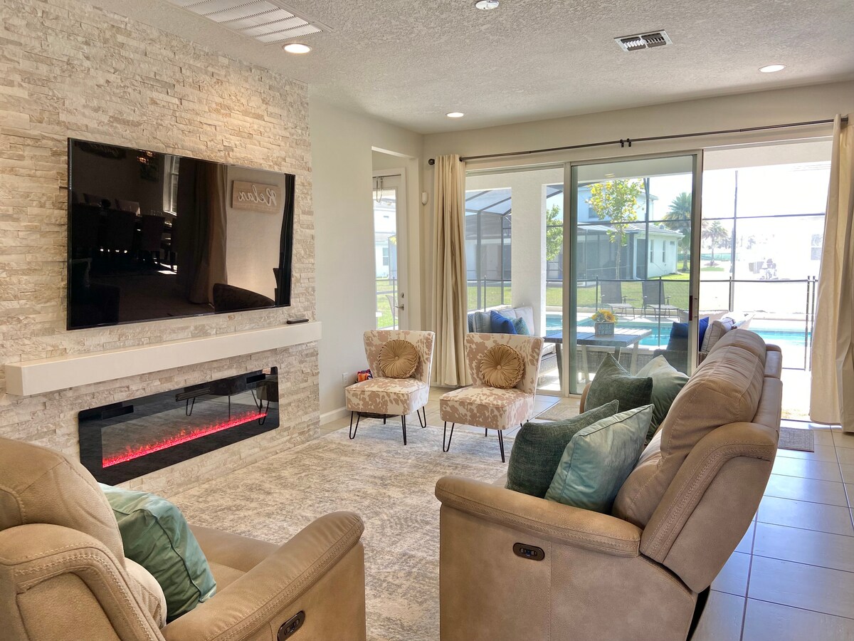 Popular Airbnb listing: Vacation Home 5BD/5BA/Sleeps 16/Near Disney/Pool in Kissimmee