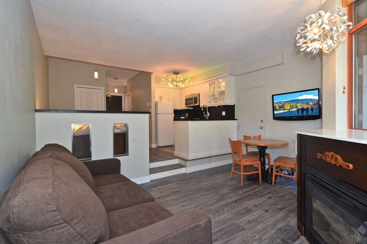 ˙Studio Condo Whistler Village 207