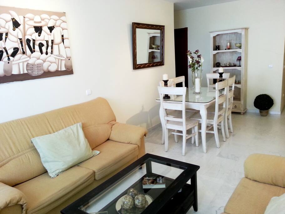Salón Comedor con Sofá Cama de 1,40 cm.