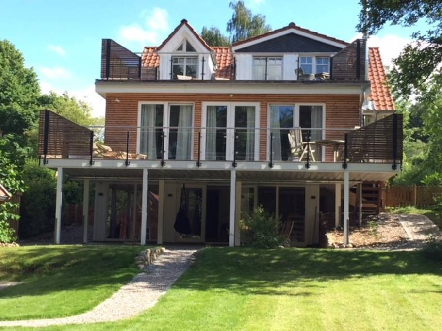 Haus zur Gartenseite