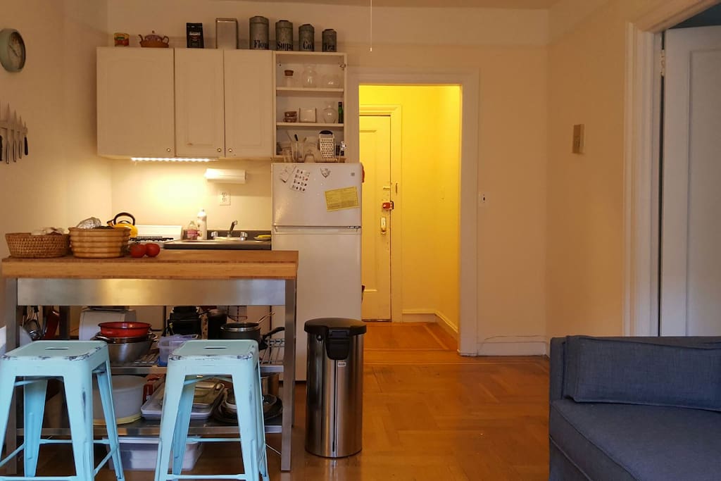 Kitchen area and entrance.