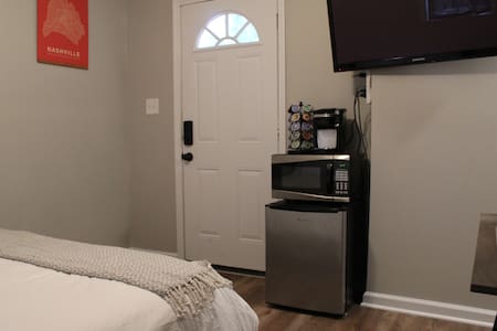 Buchanan Suite - Private Entry/Close to everything