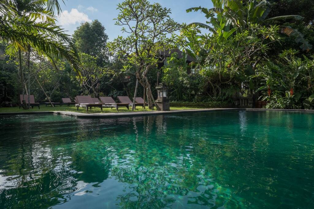 Public Swimming Pool