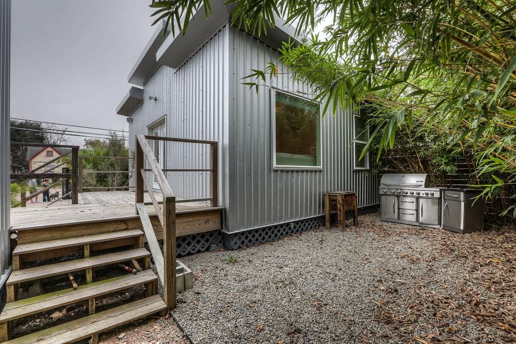 Guest house from the grill area.
