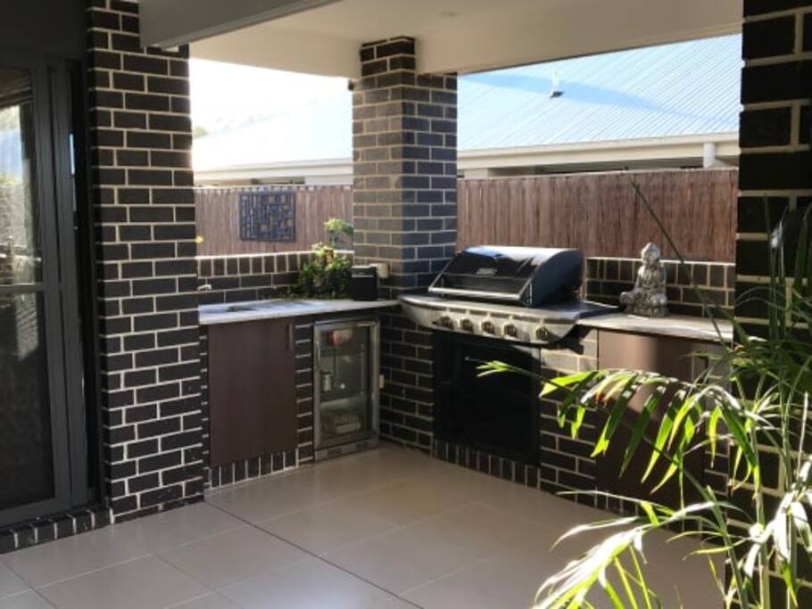 Outdoor Kitchen
