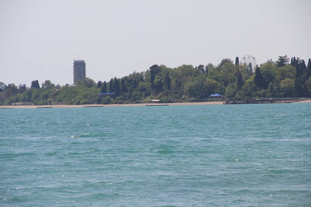 Вид на парк с моря