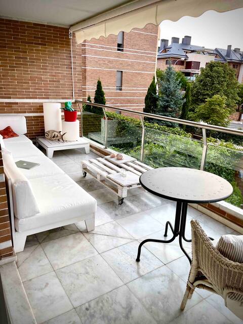 beautiful, ample and bright apartment