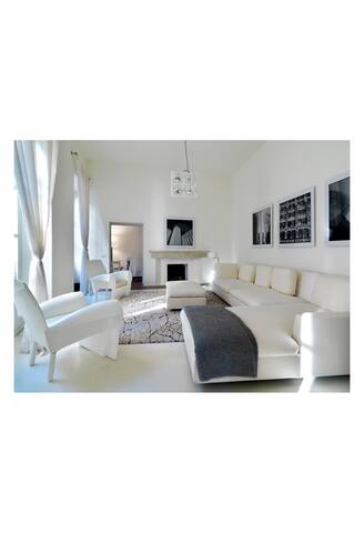 CasaM, 200 mq di design nel cuore di Città Alta. gallery image 2