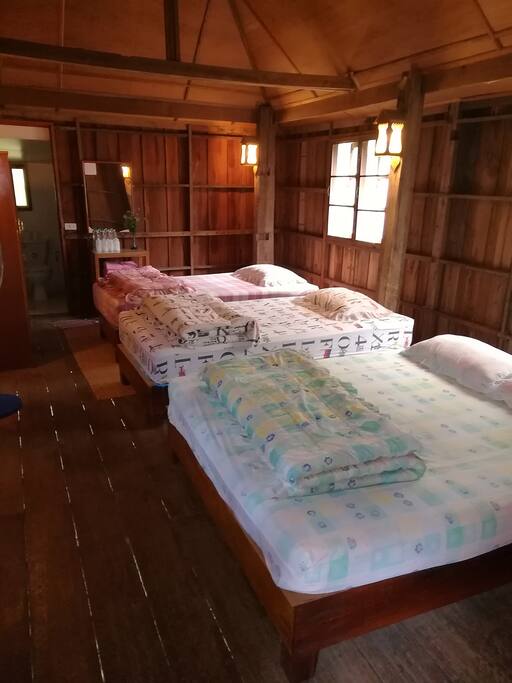 Classic House one dbl and two sgl beds
