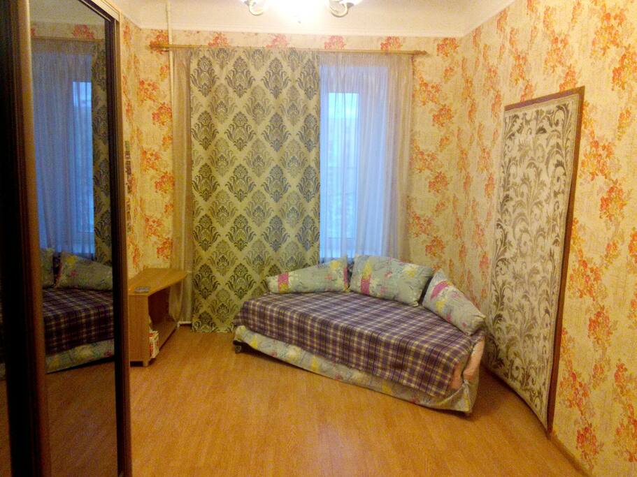 Спальня с раскладным диваном.