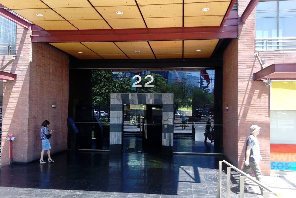 PORTAL DEL EDIFICIO