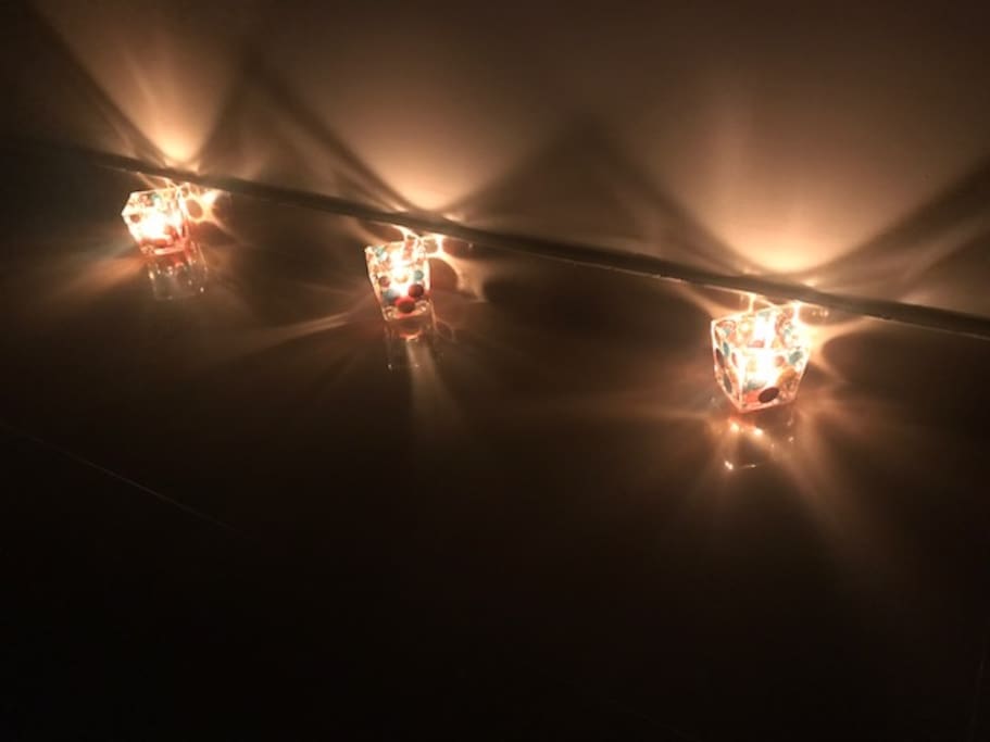 I like to play with the light and make my own candles around here :)