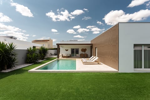 Anúncio popular: Sublime Villa - Setúbal em União Das Freguesias De Azeitão (São Lourenço E São Simão)