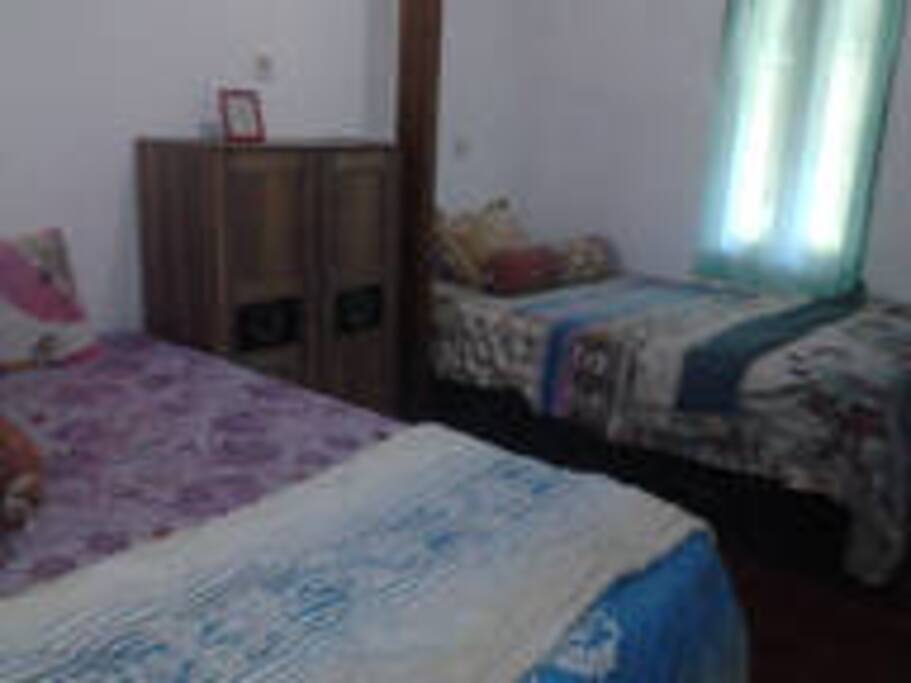 twin bed