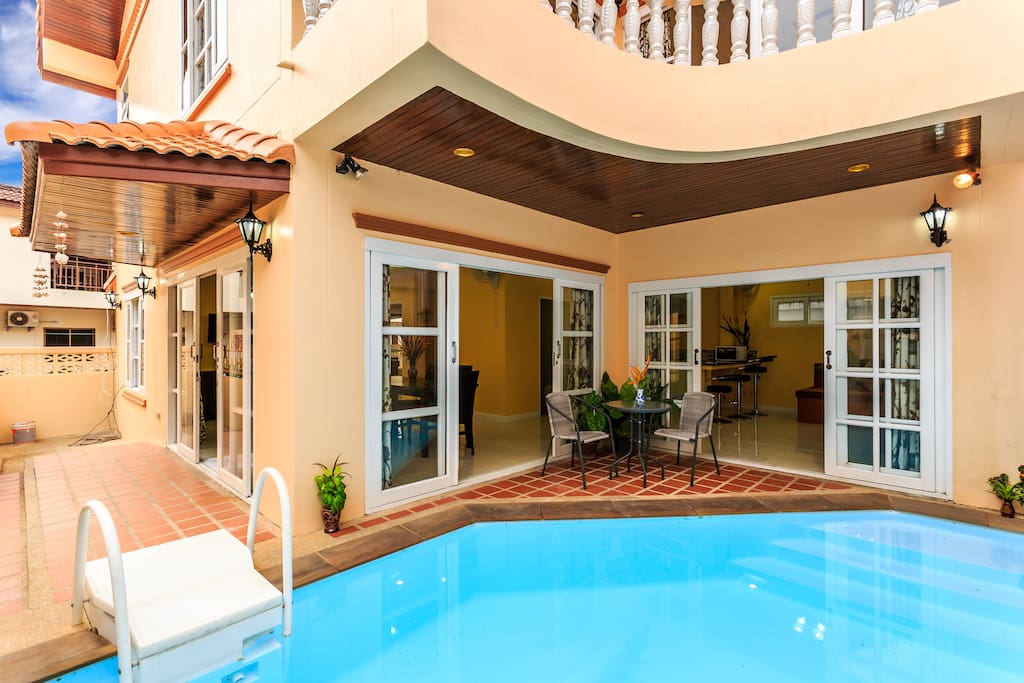 Private pool