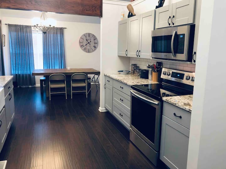 Lorain Vacation Rentals & Homes Ohio, United States Airbnb