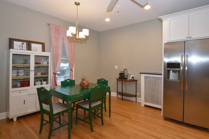 Family friendly home in Chicago w/ garage!