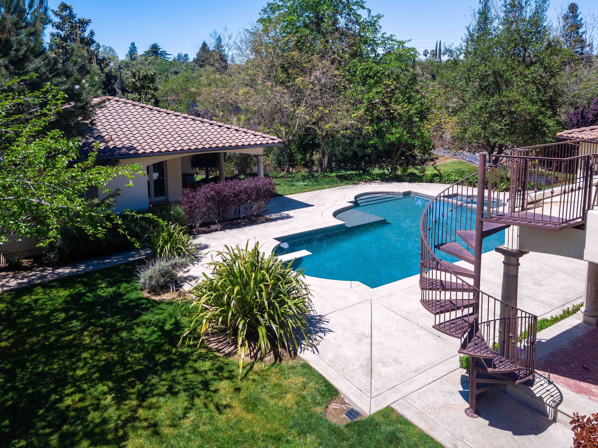 2.5 Acre “Resort Style” Gated Getaway!!!