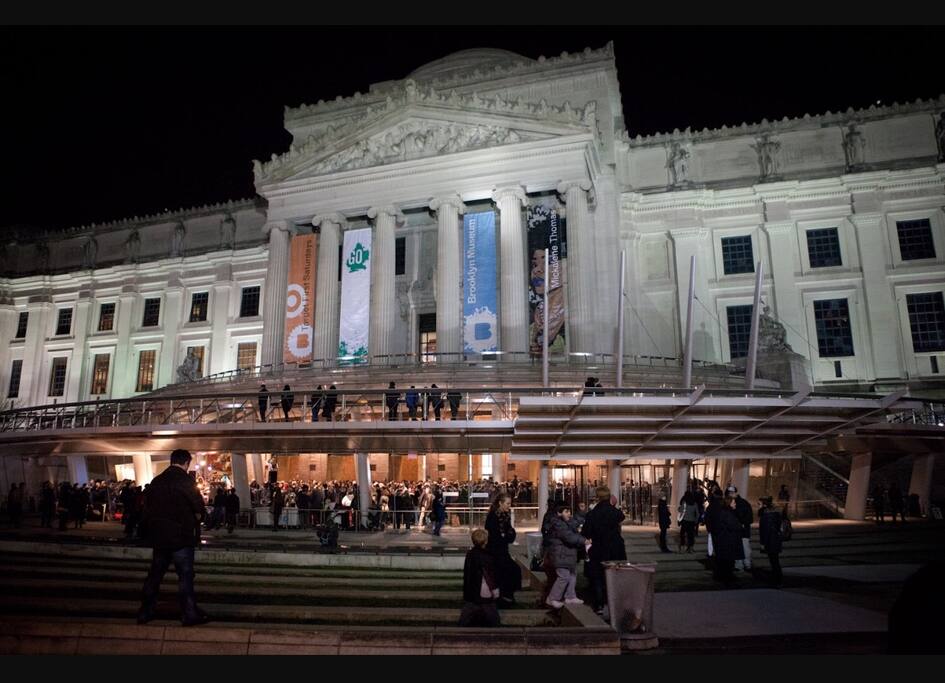 Walking distance to the Brooklyn Museum of Art.