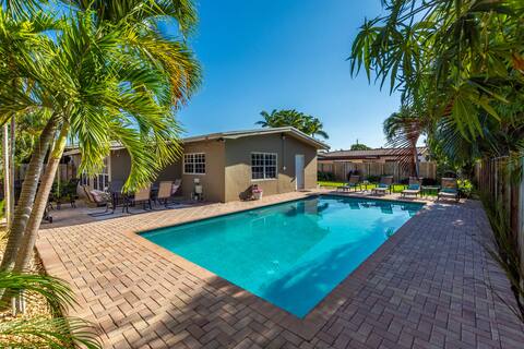 Cozy Seaward Shores! Walk to Beach!