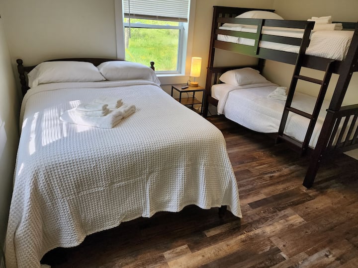 Granny's Burrow HatfieldMcCoy Trail Guesthouses for Rent in