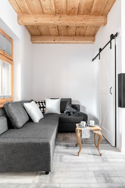 Popular Airbnb listing: DVOOR 1924 APARTMENTS, A PLACE WITH A SOUL in Gmina Poronin