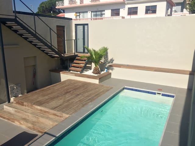 Fall in love while the CBD whistles