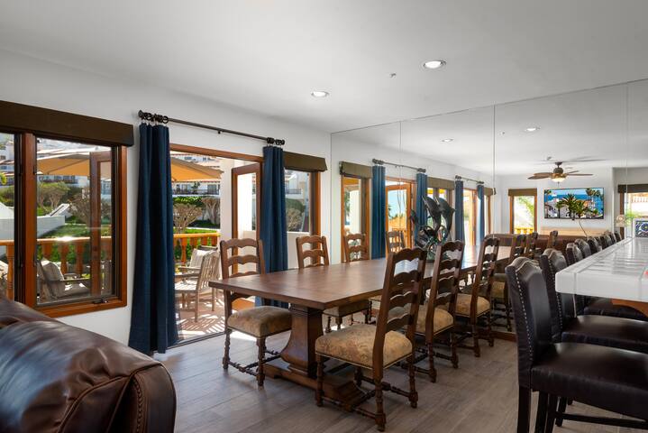 H1338: Spacious townhome villa with golf cart gallery image 4