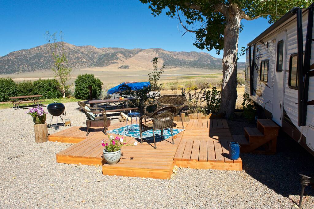 Private patio with BBQ & fire pit (complimentary one-use supply of charcoal included)