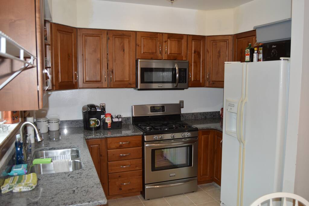 Guest kitchen.