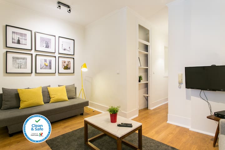 Cozy Central Downtown III by Central Hill