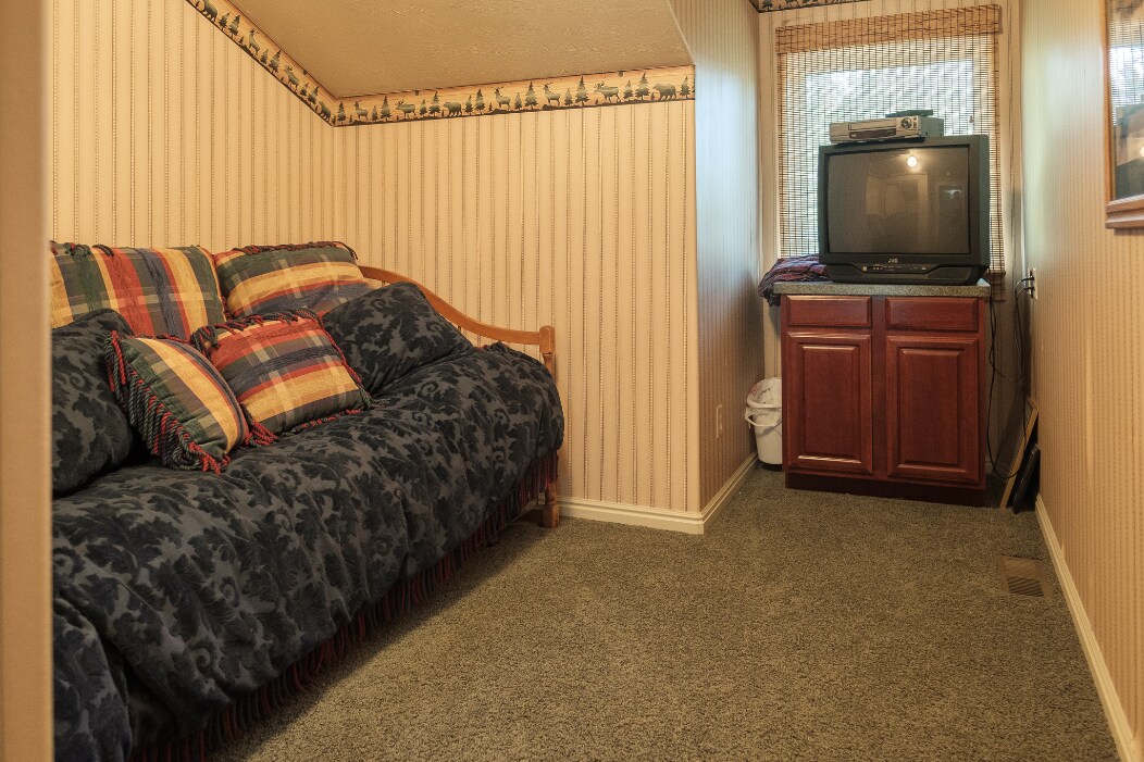 Spálňa na poschodí 2/3 - jednolôžko