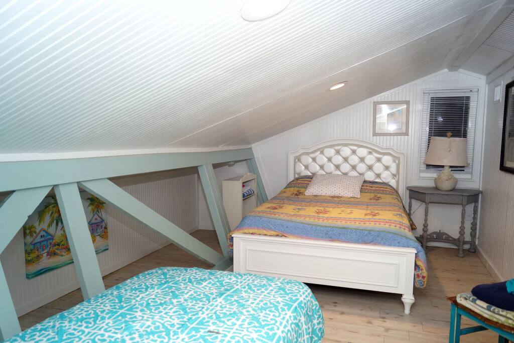Second bedroom Full Bed