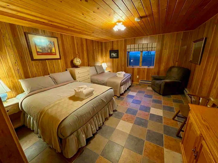 楼下3号卧室（妈妈熊房）