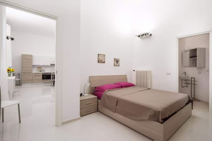 Dormitorio doble con baño en el interior