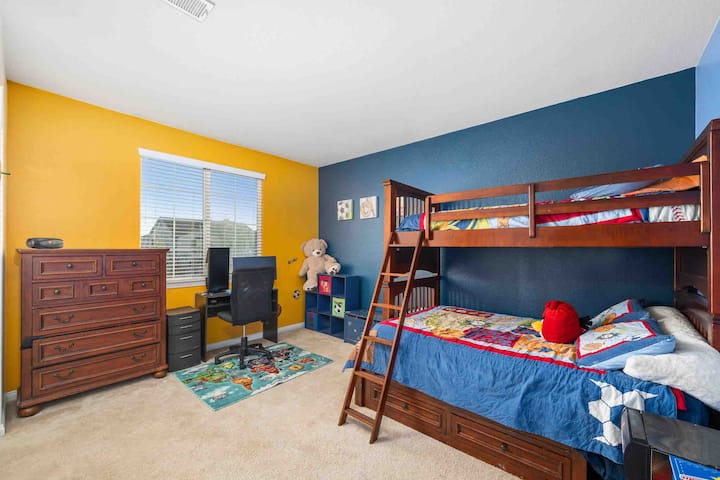 Втори етаж Спалня 4 Изглед 1