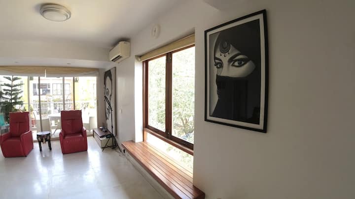 Living room image 10