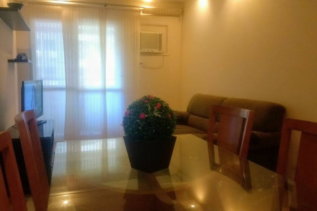 Dinner / Living Room