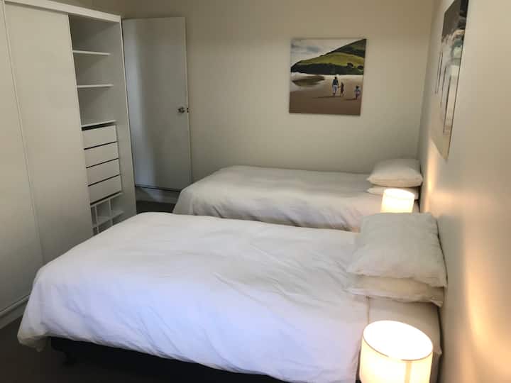 Tercer dormitorio (2 camas tamaño king y 1 individual)