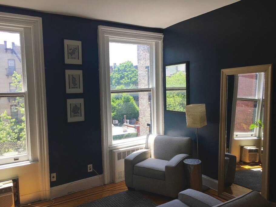 Calm, Sunny Brownstone