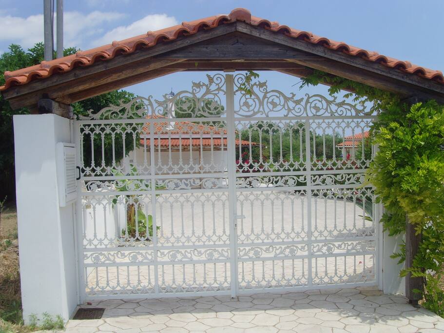 Entrance/Parking