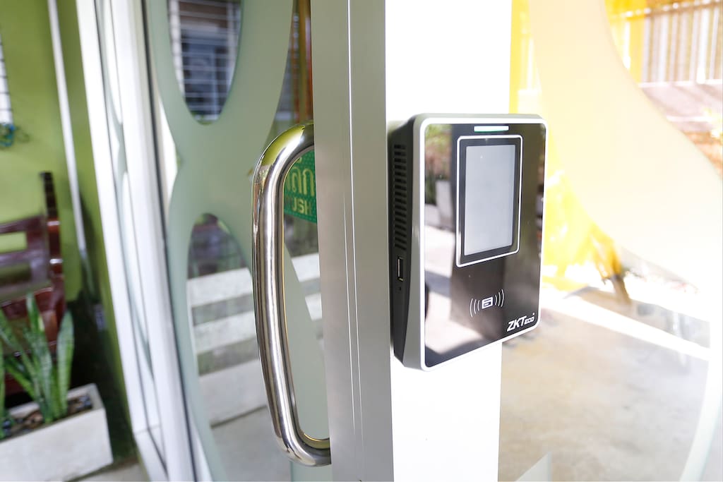 Key card access security system