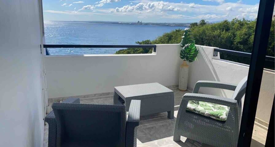 Entire home with 2 bedrooms in Santo Domingo - Stunning Ocean View 2Beds, Pool and Restaurant